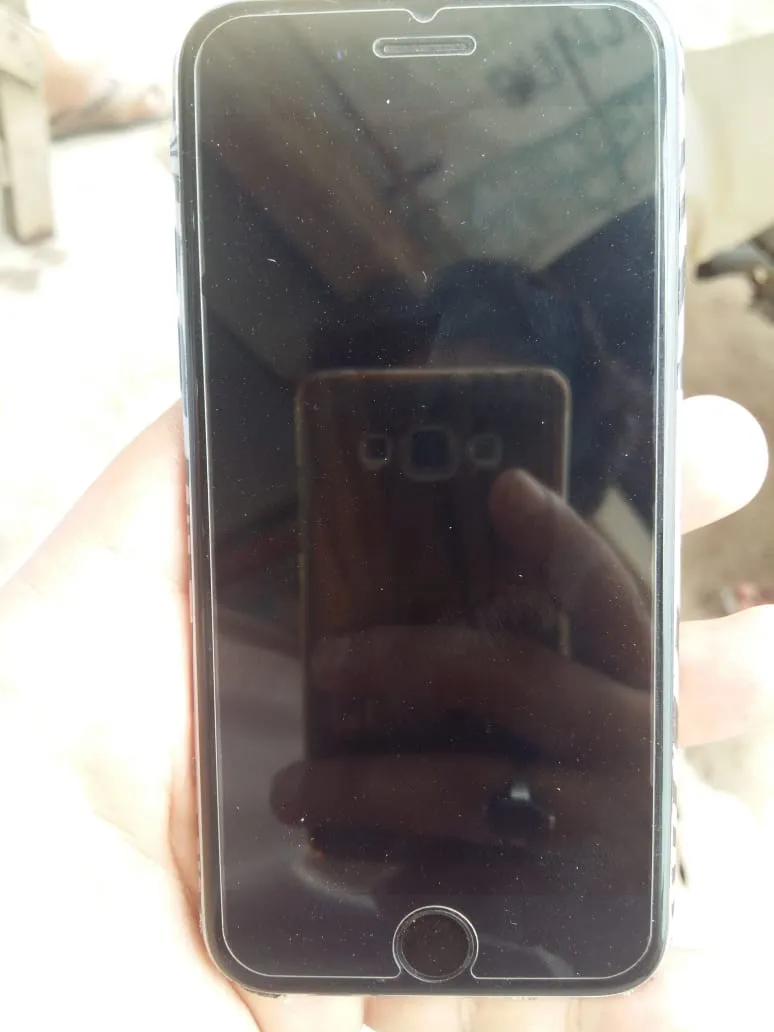 I want to sale my phone argent - photo 3