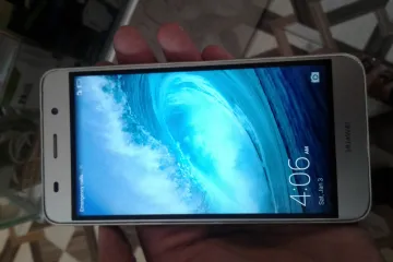 Huawei dual sim Y6 - Photos