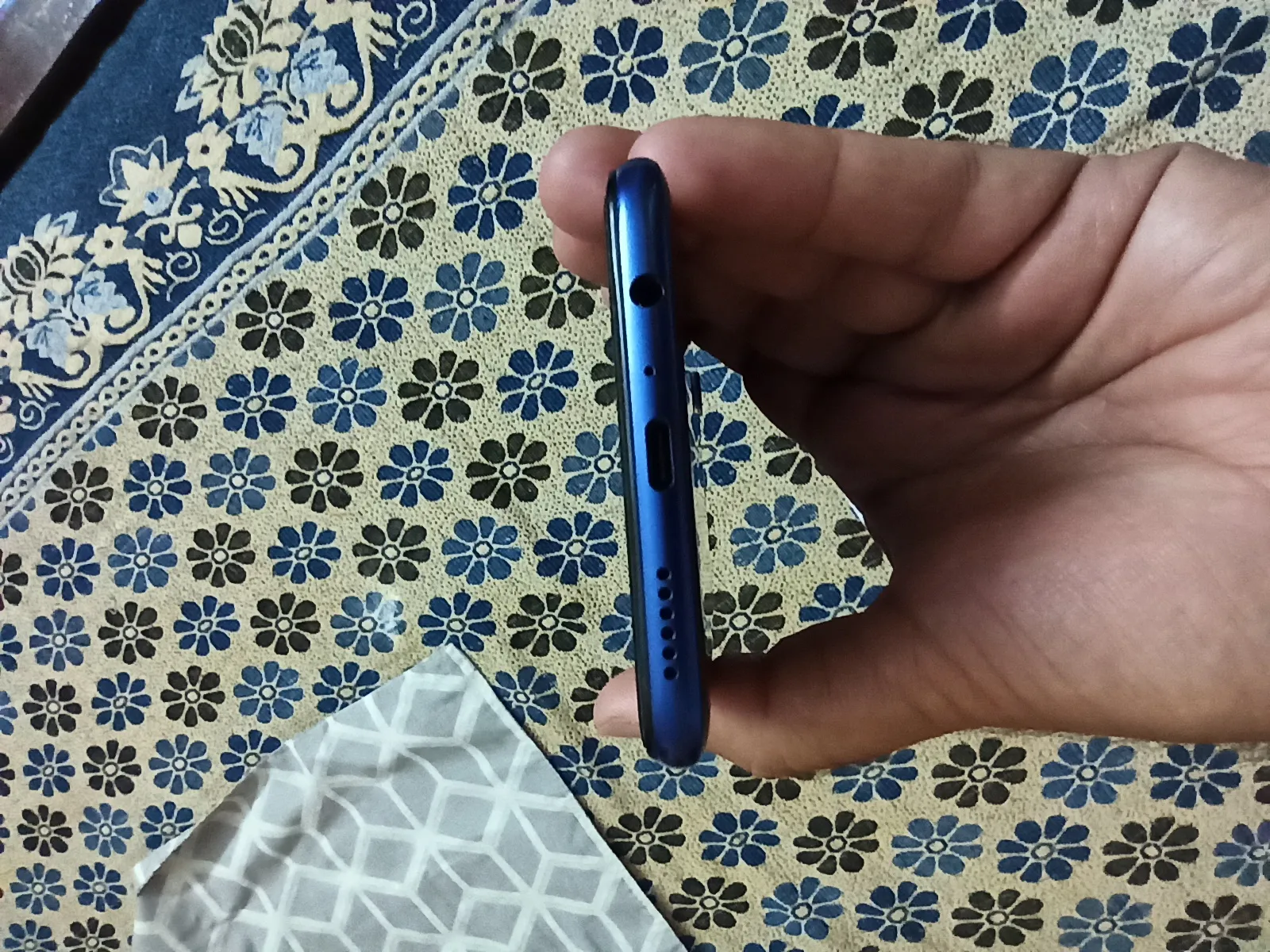 Samsung A20S 3GB/32 scratchless - photo 1
