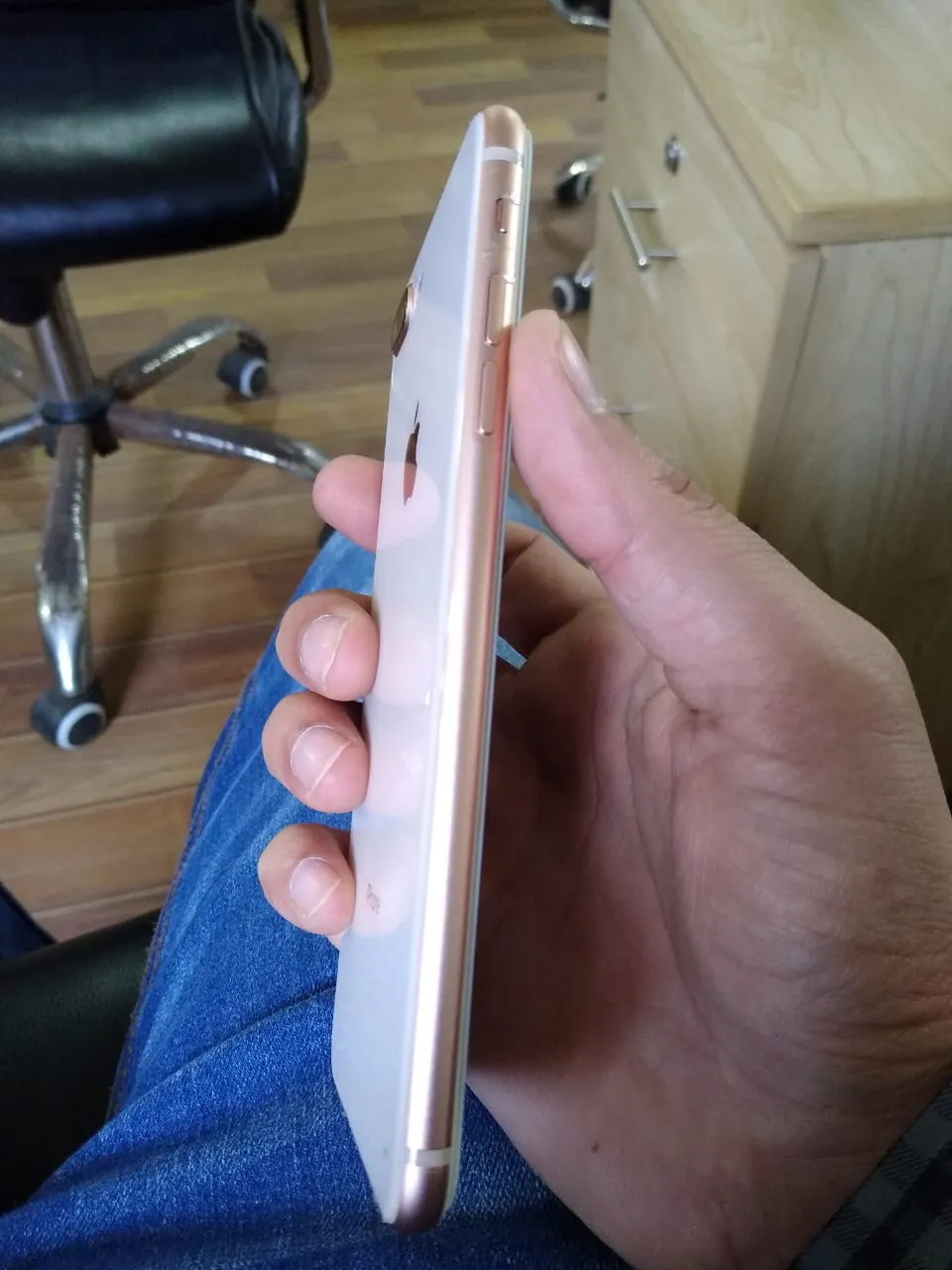 Iphone 8plus 64gb Gold - photo 3