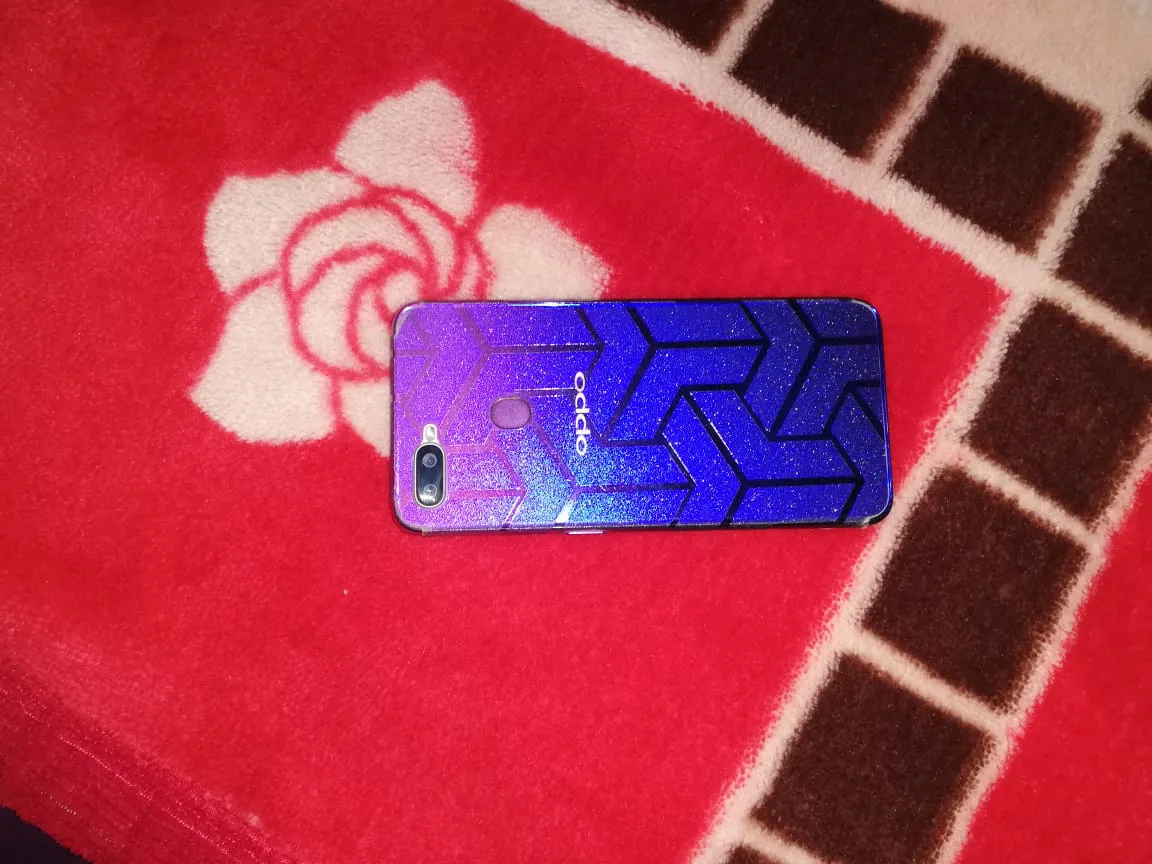 Oppo F9(4/64) - photo 1
