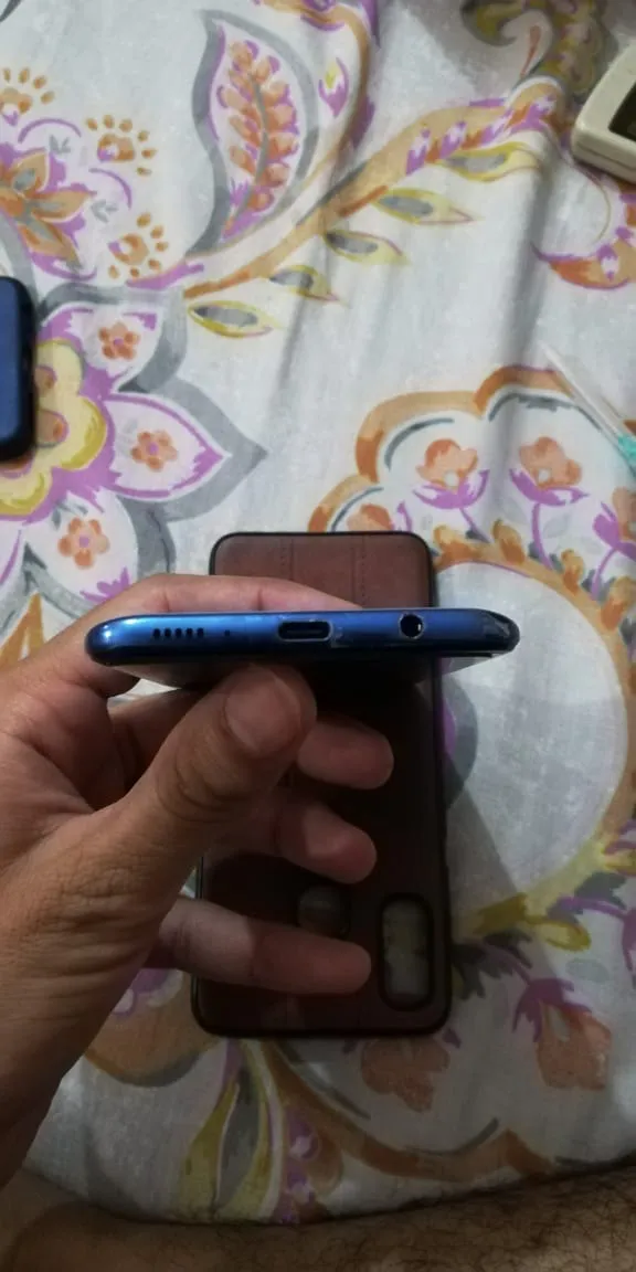Samsung a30 10/10 condition urgent sale - photo 3
