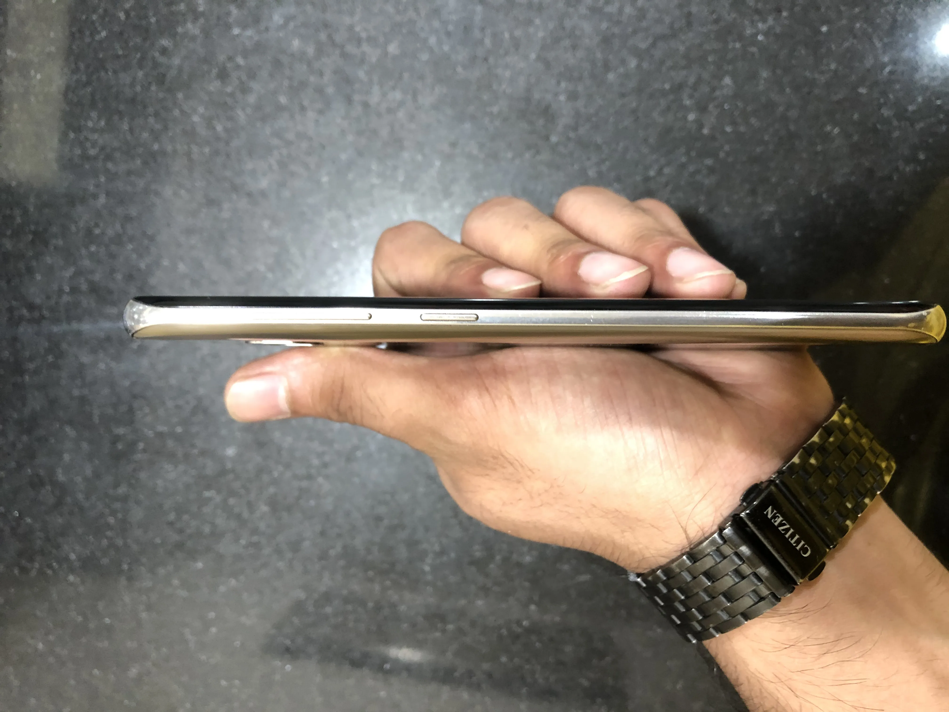 Samsung S8 - photo 2