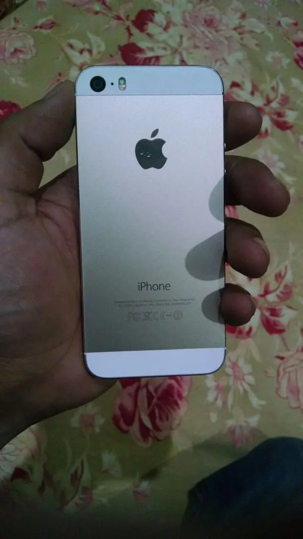 iPhone 5s gold (16gb) - photo 3