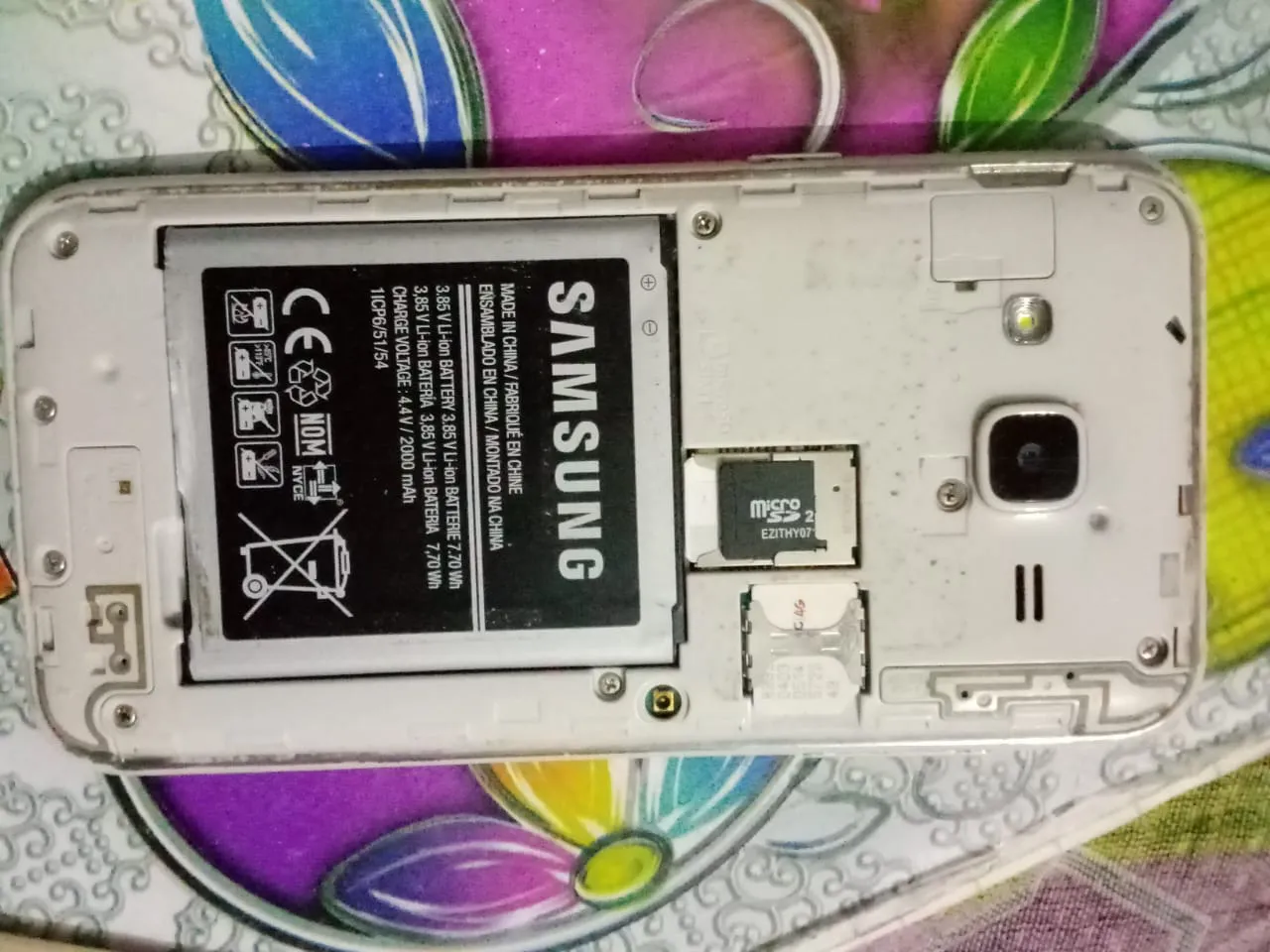 Samsung galaxy J2 - photo 1