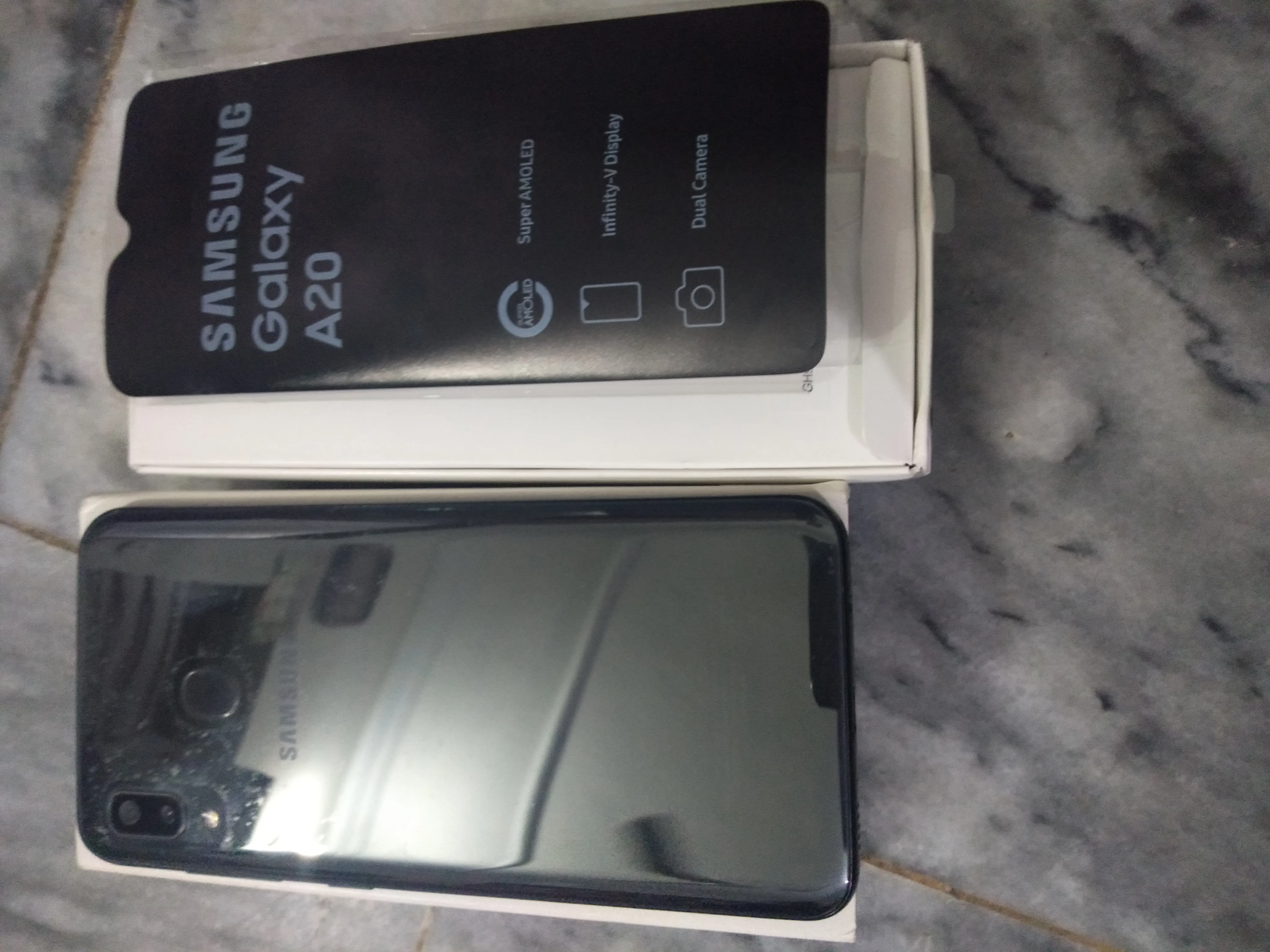 Samsung Galaxy A20 3GB 32GB - photo 1