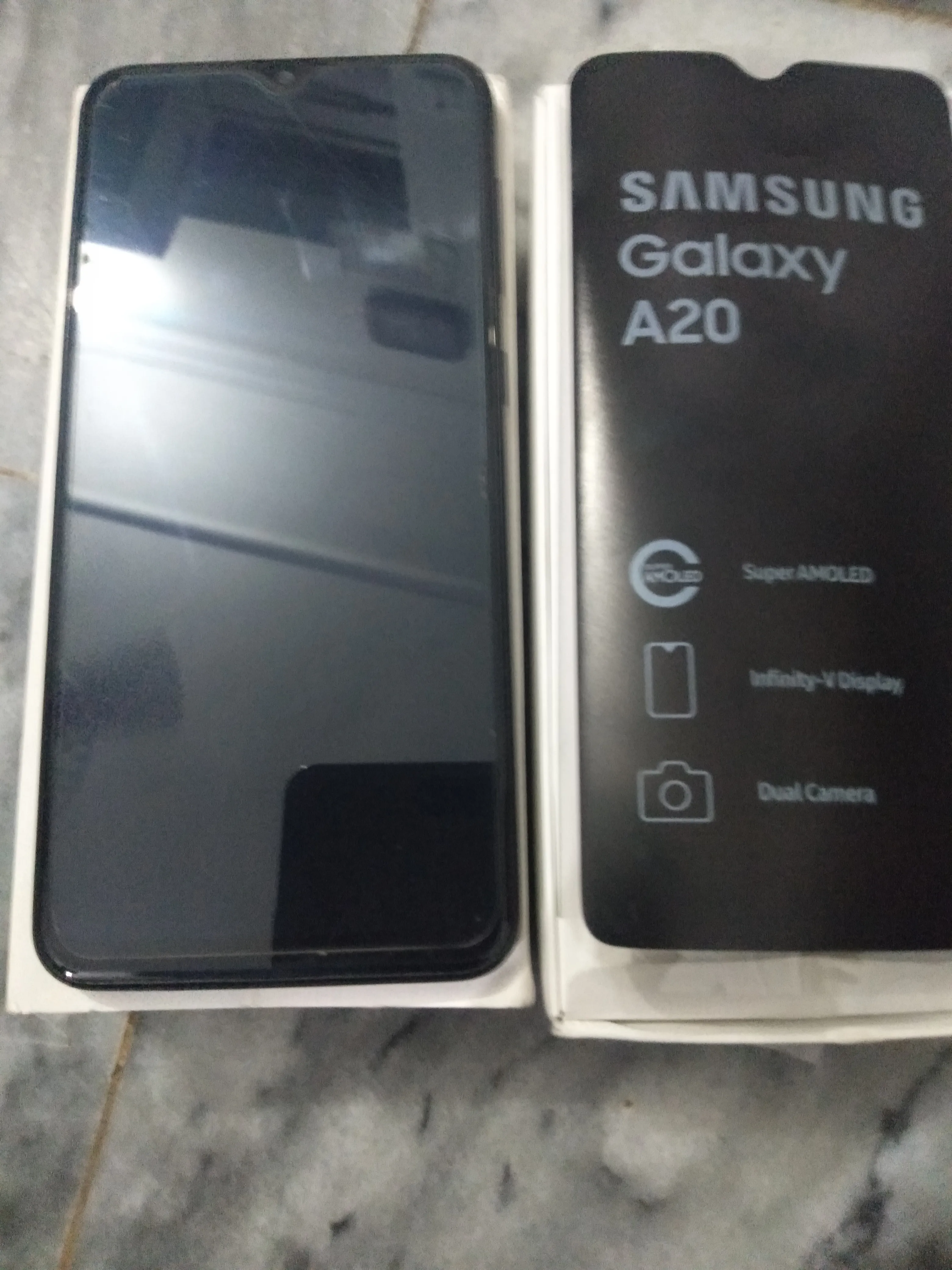 Samsung Galaxy A20 3GB 32GB - photo 3