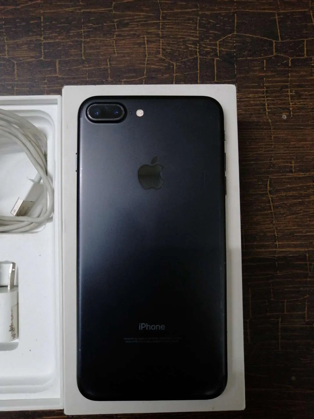Iphone 7 plus 32 with all accessories original 10/8 condition pta approved - photo 1