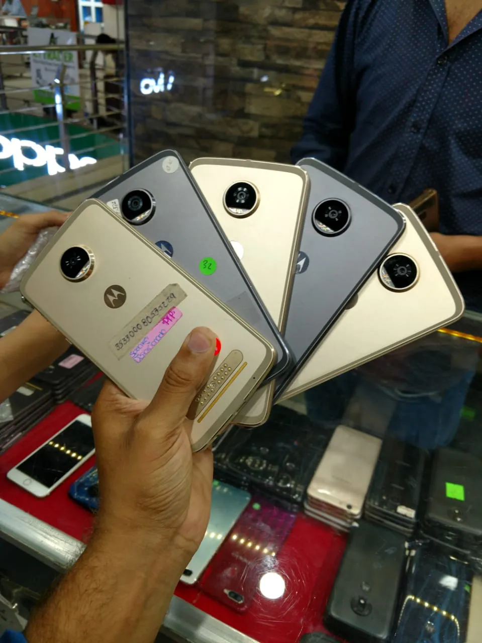 Moto z2 play - photo 1