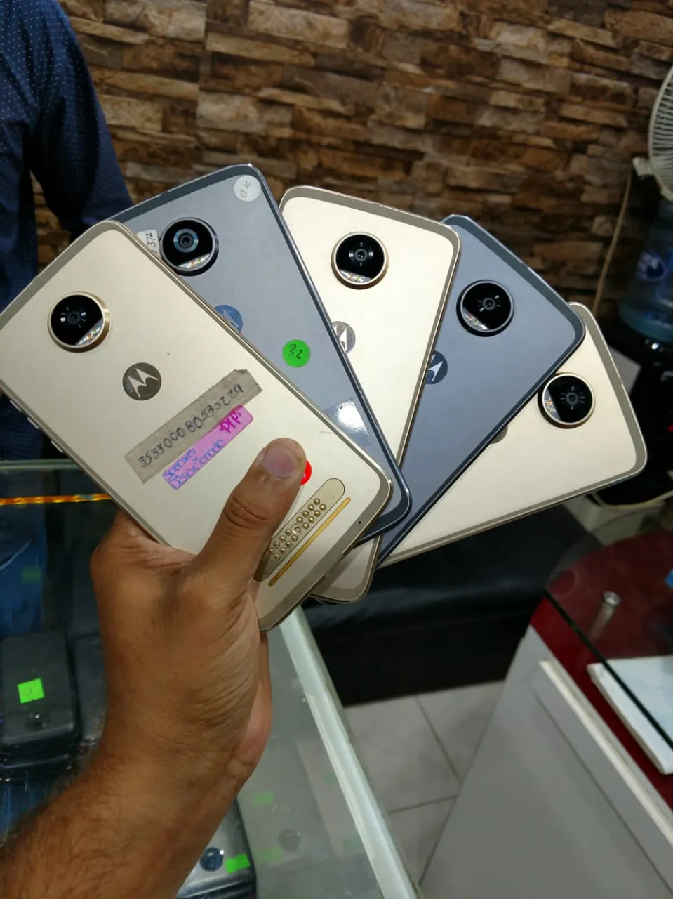 Moto z2 play - photo 2