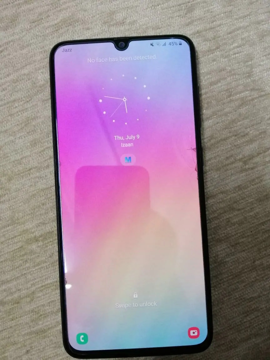 Samsung Galaxy A70 - photo 2