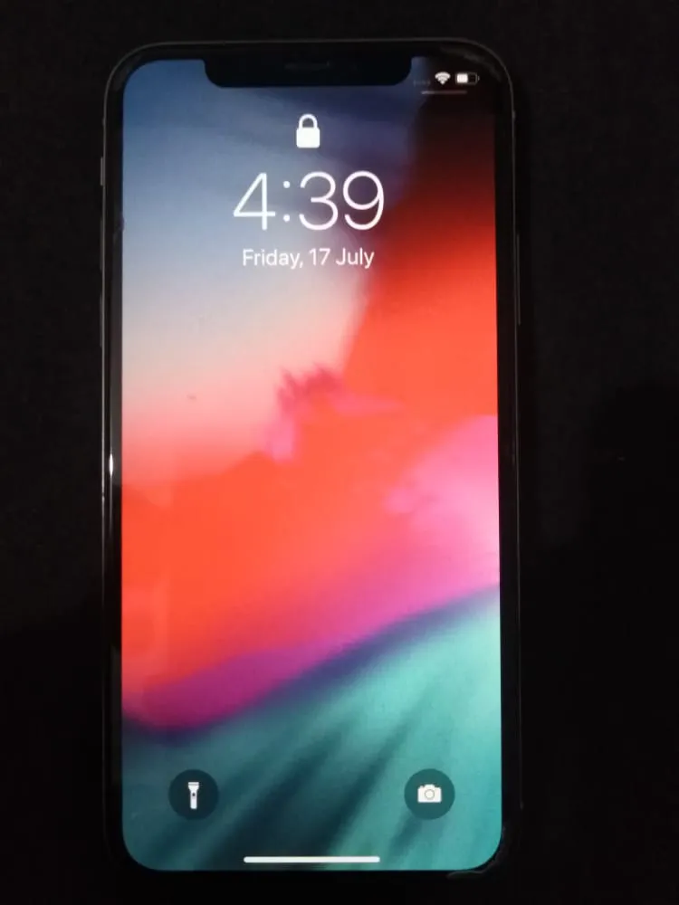 iPhone X - photo 1