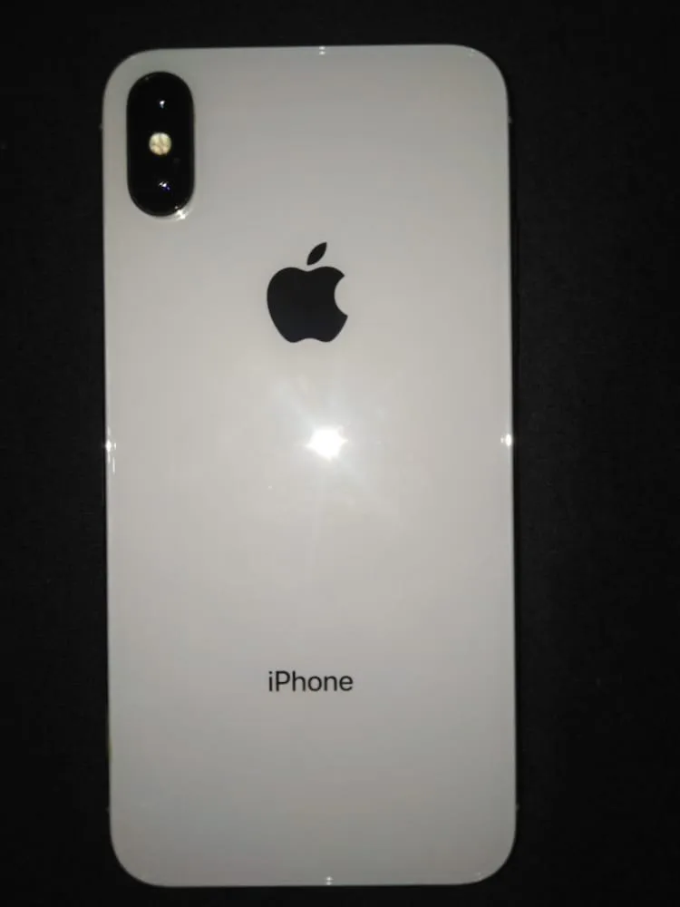 iPhone X - photo 2