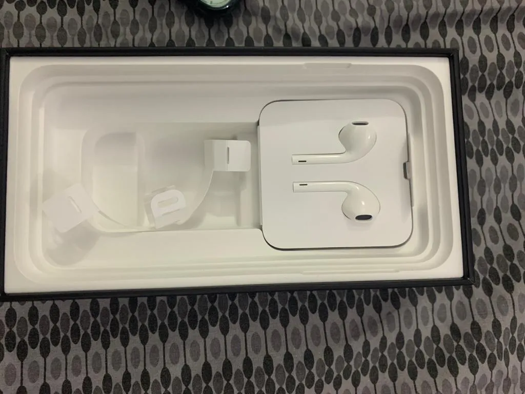 IPhone 11 Pro Max - photo 1