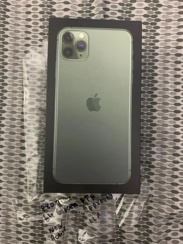 IPhone 11 Pro Max - photo 1