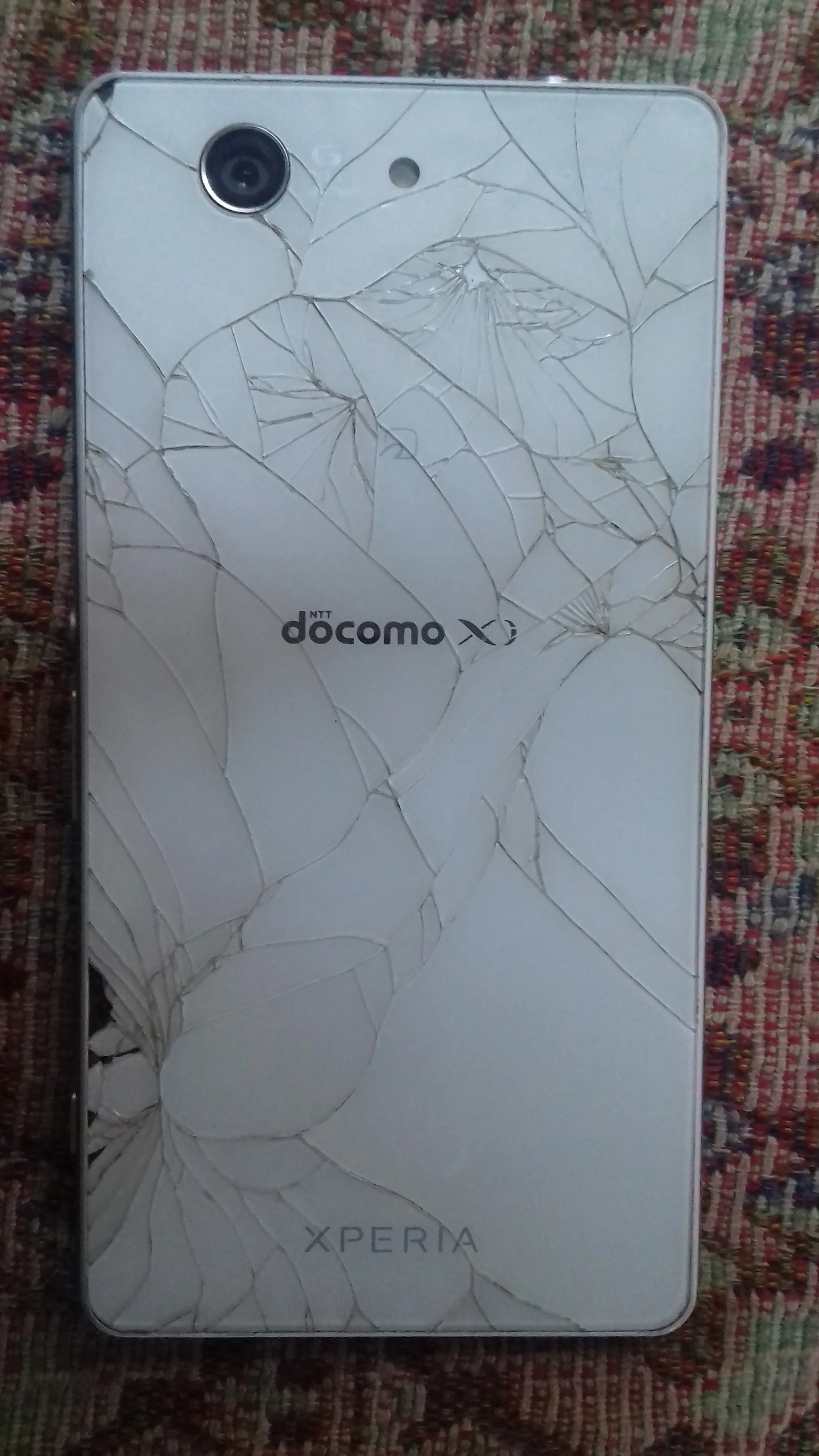 Selling Sony Xperia Z3 Compact SO-02G - photo 2
