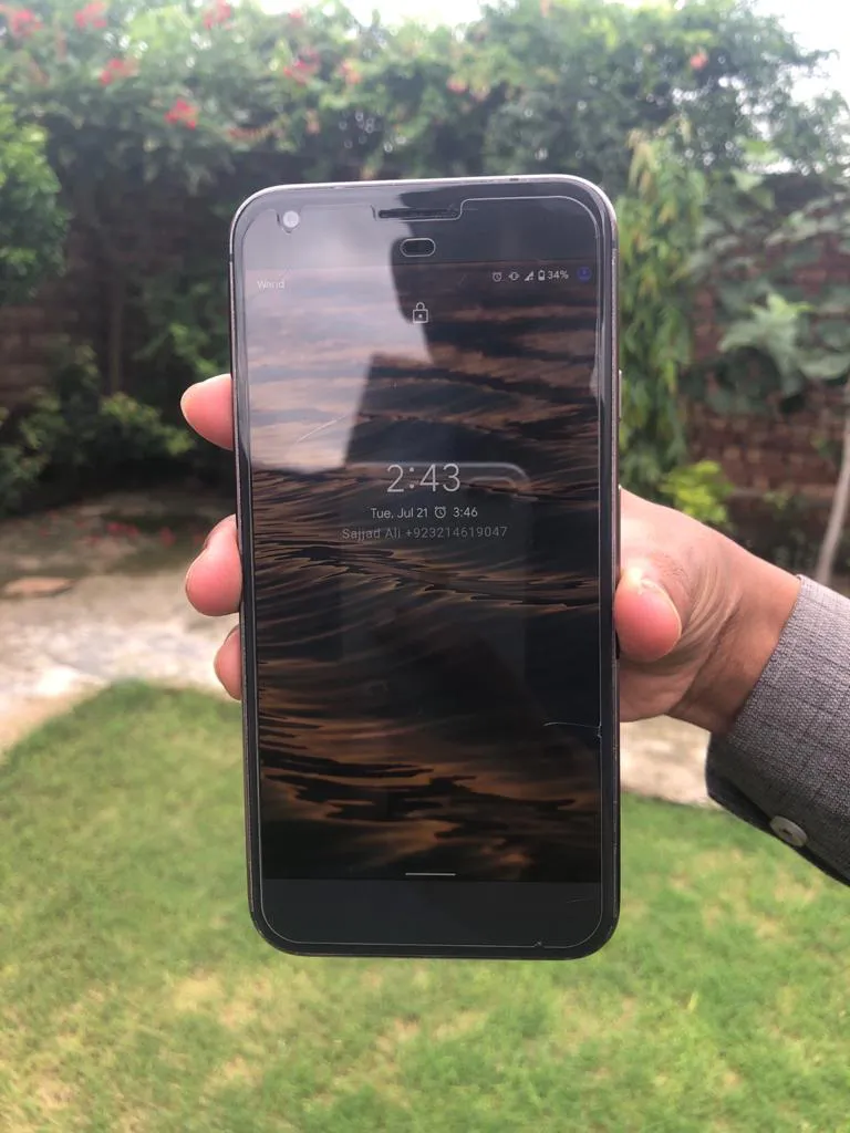 Google Pixel XL - photo 1