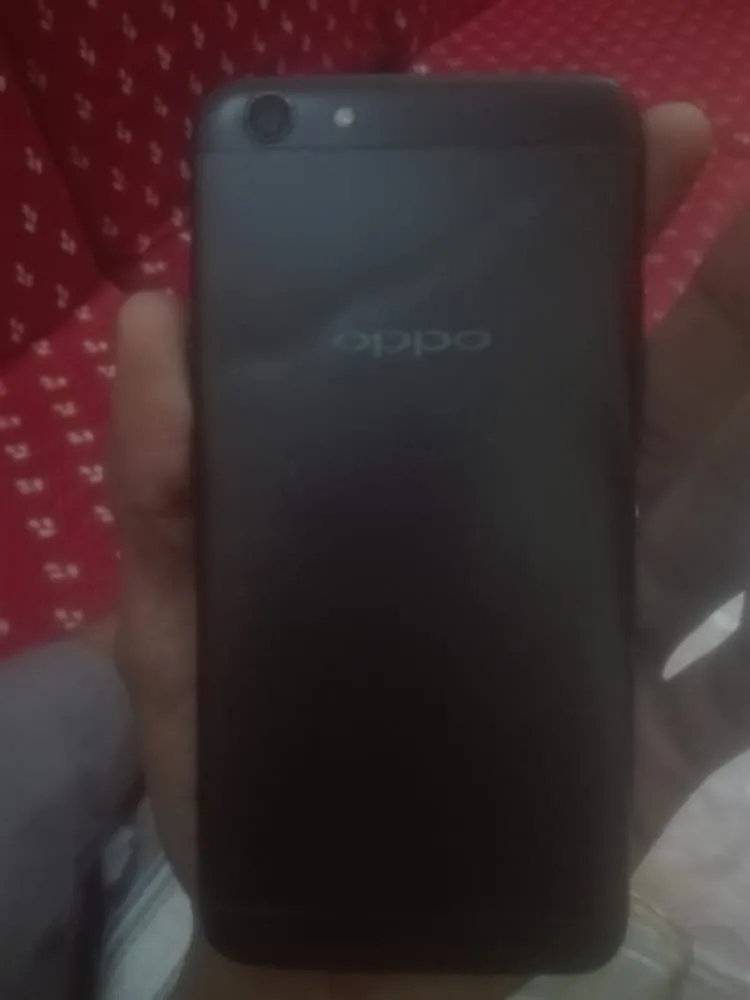 Oppo f3 4/64 - photo 2