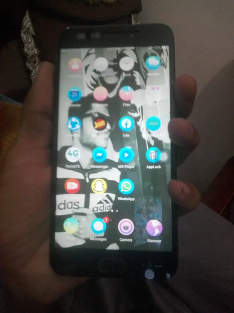Oppo f3 4/64 - photo 1
