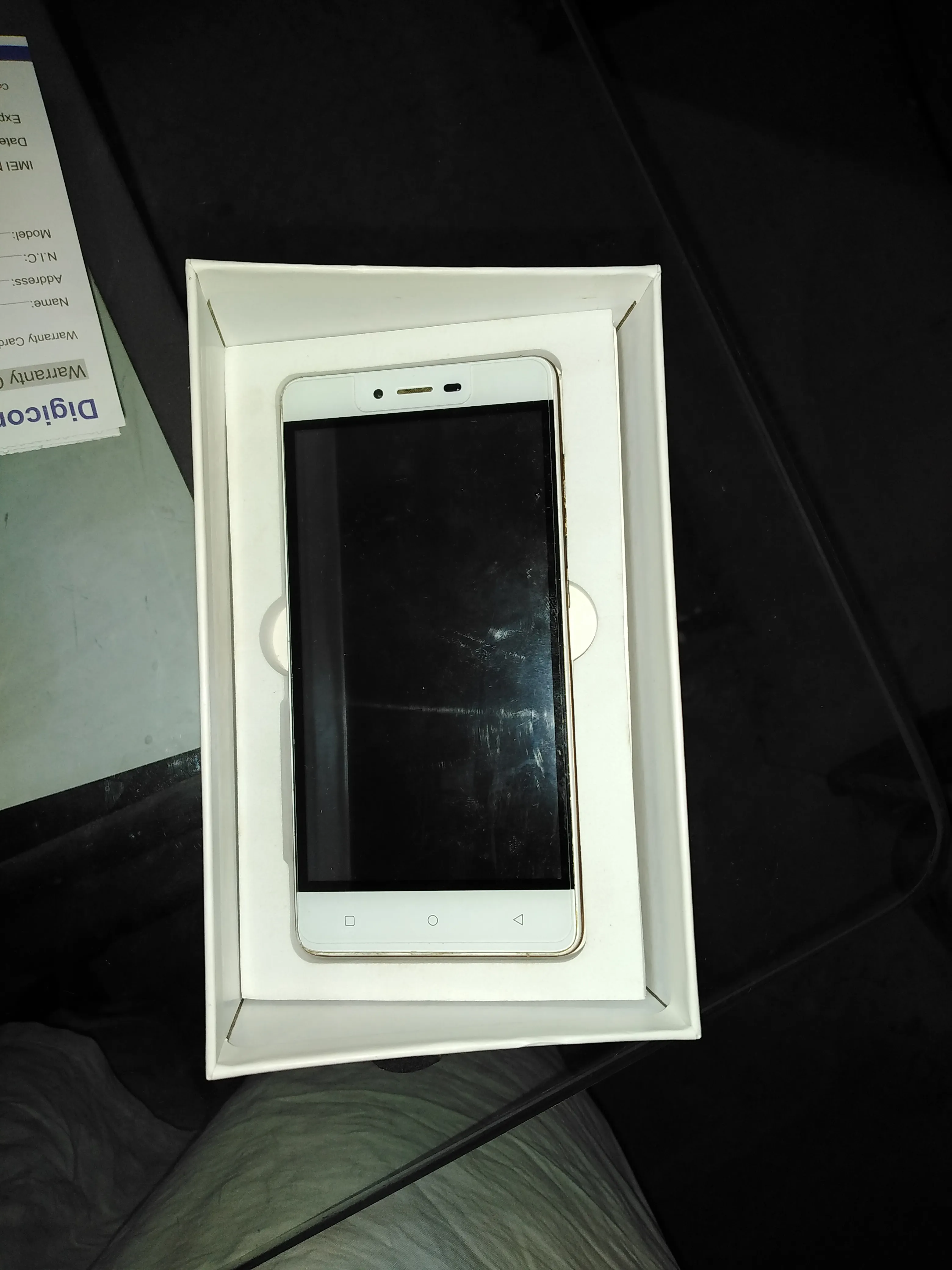 Q Mobile LT 700  (3GB Ram) - photo 2