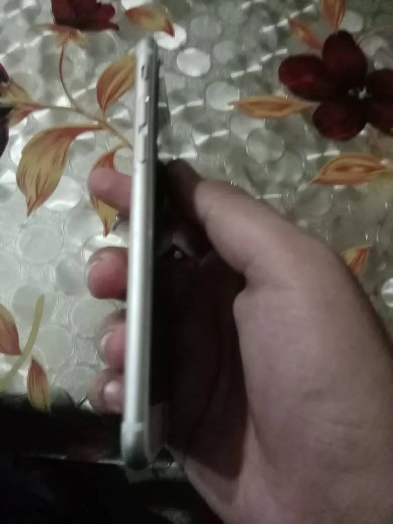 Iphone 6 64gb urgent sell - photo 2