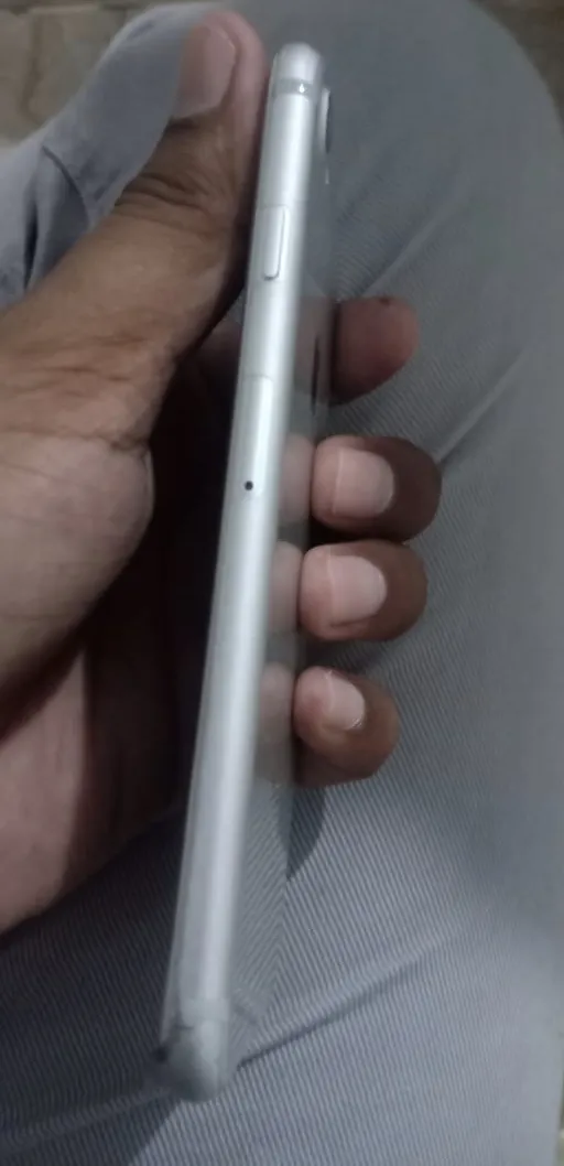 Iphone 7 Silver color 128gb - photo 3