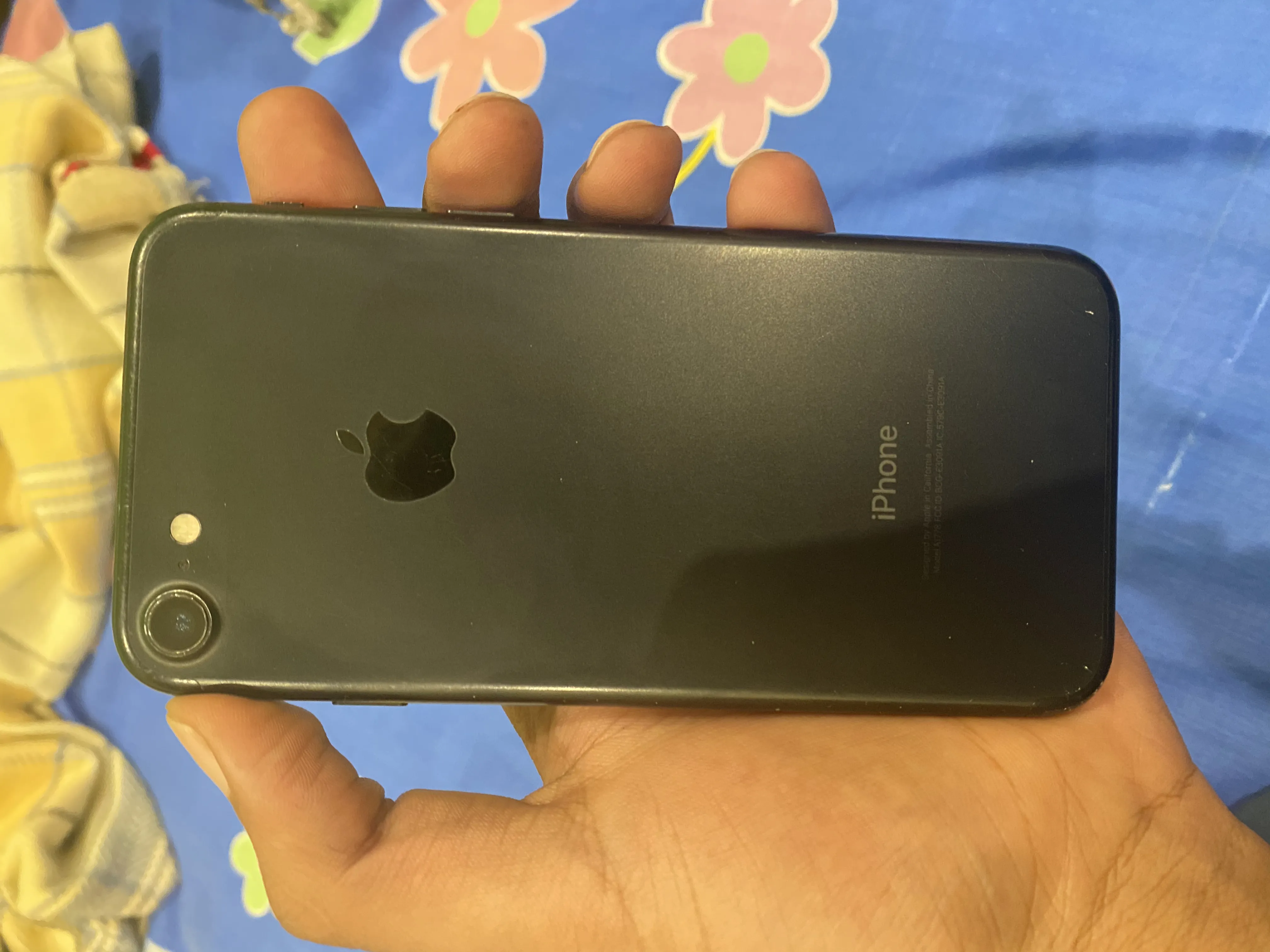 iPhone 7 phone is unopened - photo 1