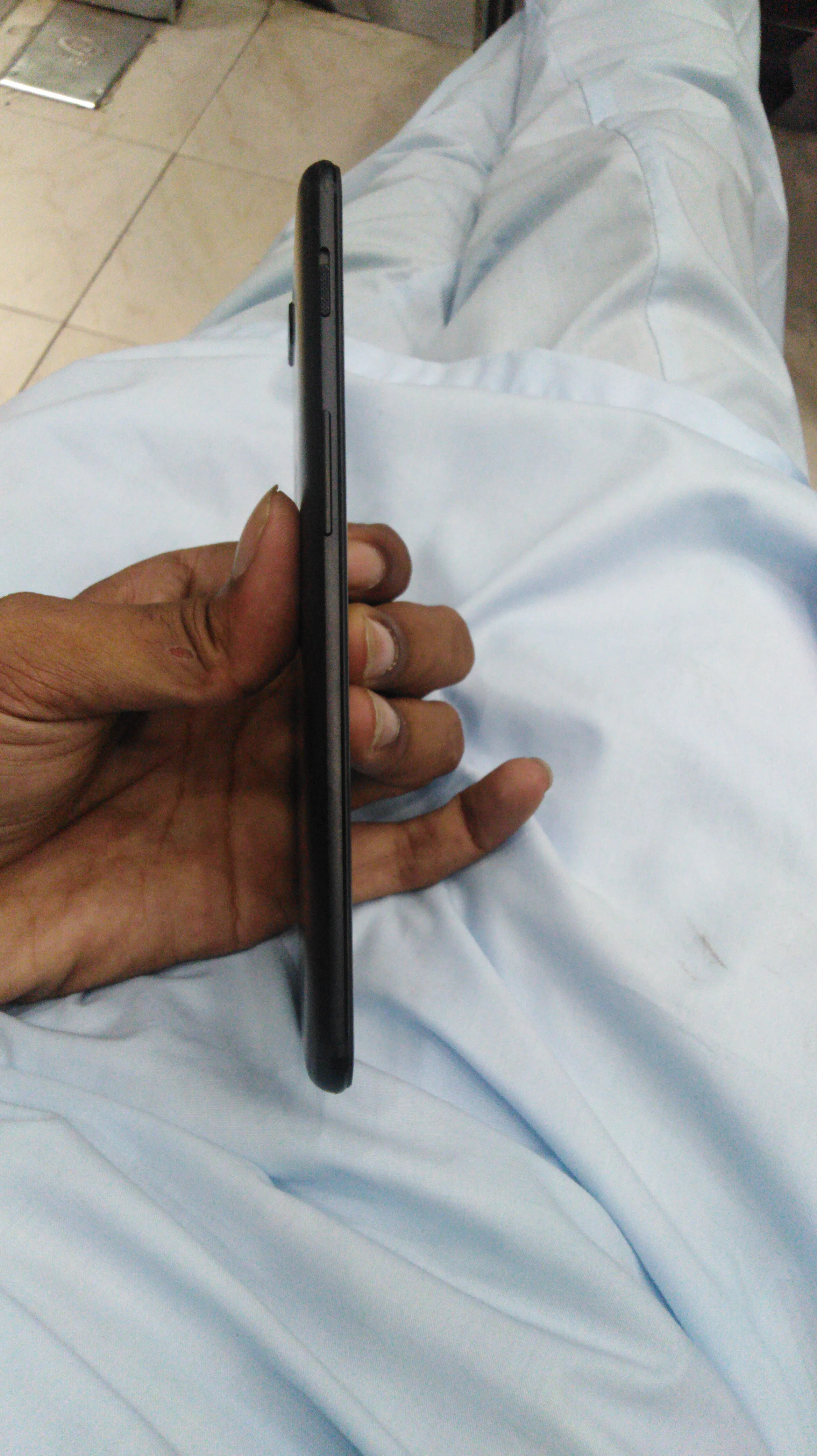 one plus 5 condition 10/10 - photo 2