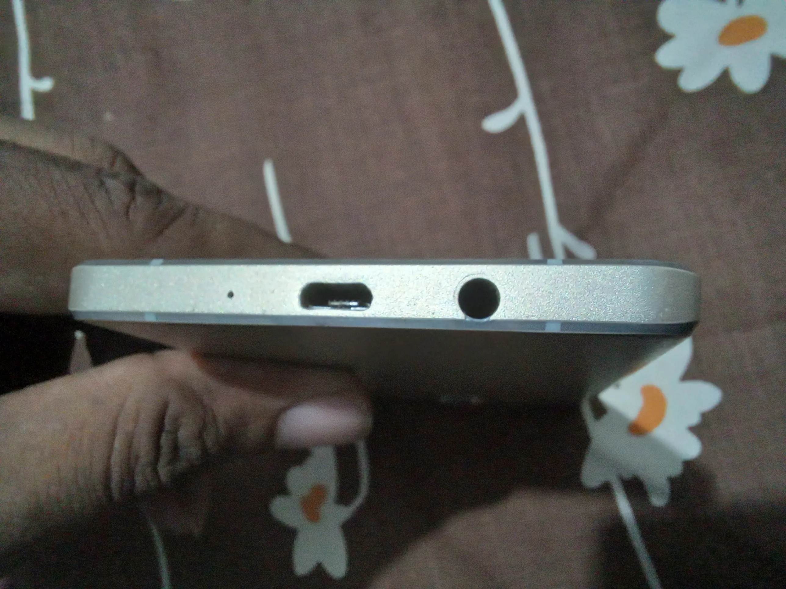 SAMSUNG GALAXY A5 2015 - photo 2