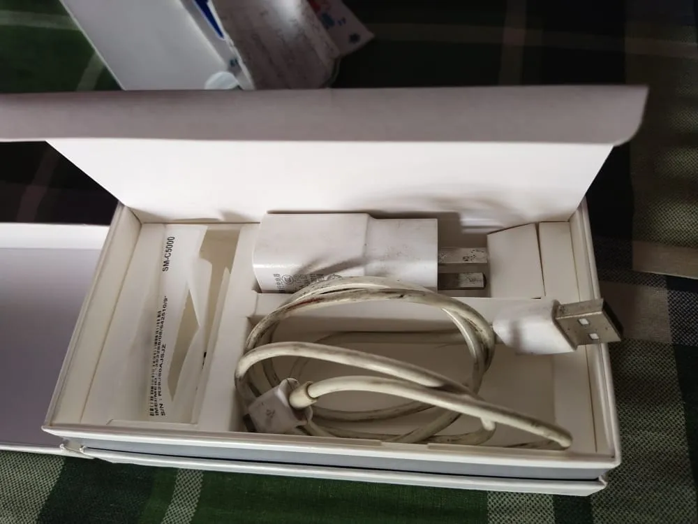 Samsung c5 With Box - photo 1