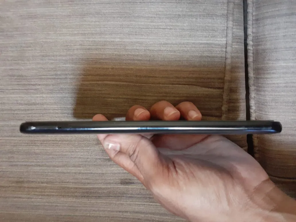 Used Samsung Galaxy A30 - photo 2