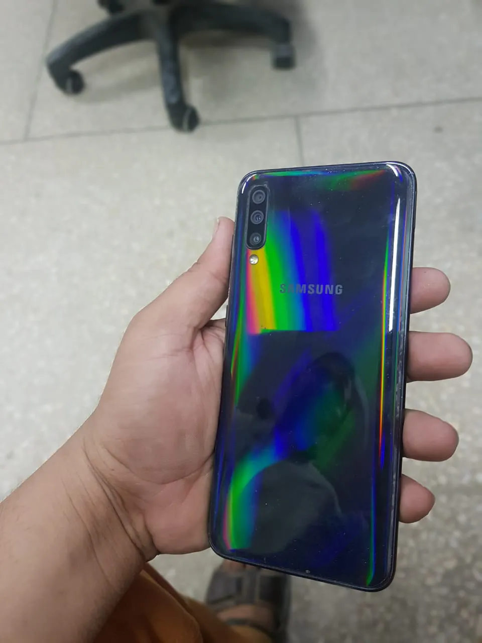 Samsung A70 - photo 2