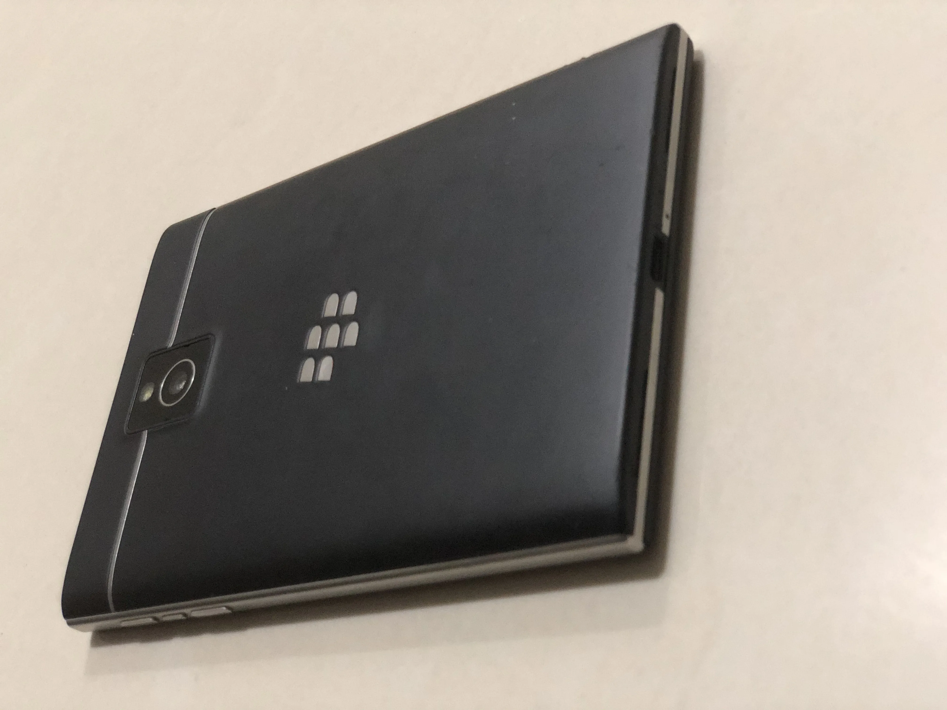 Blackberry Passport - photo 2