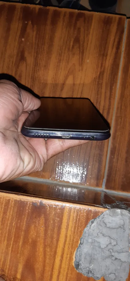 Infinix Hot 8 - photo 2