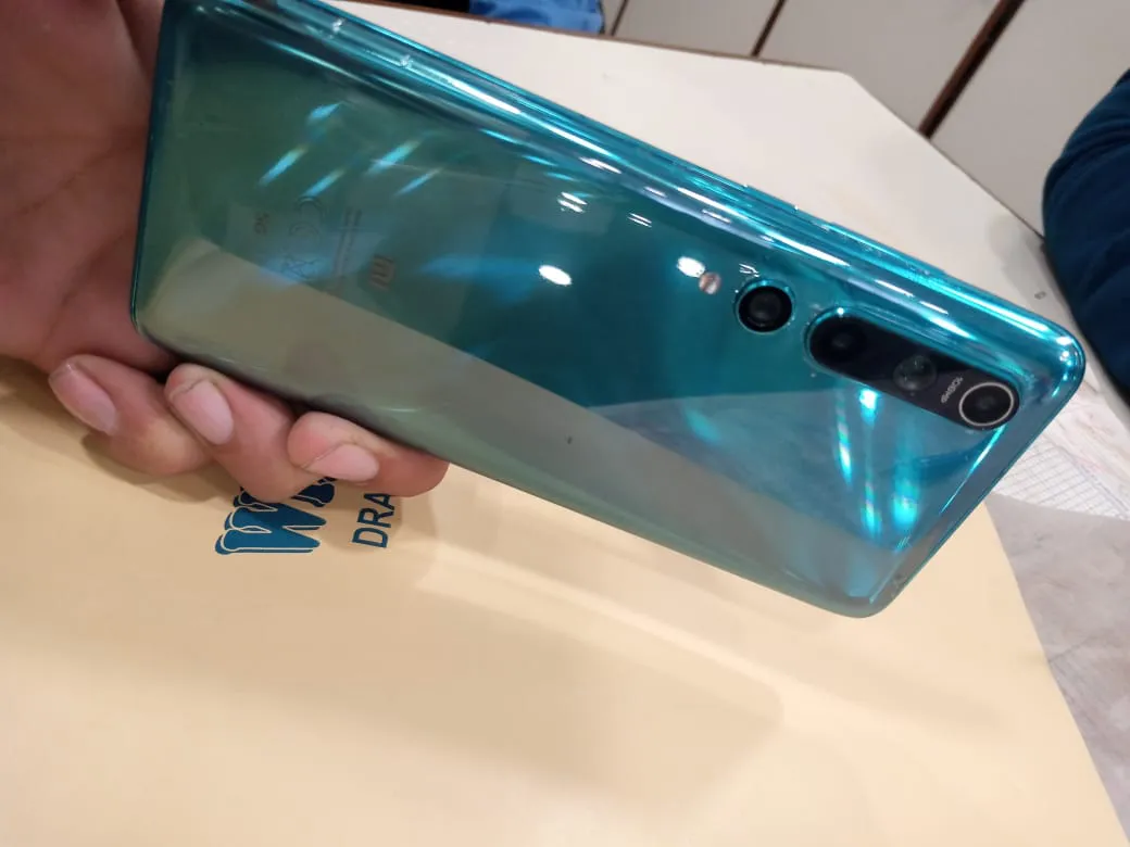 Xiaomi Mi 10 - photo 2