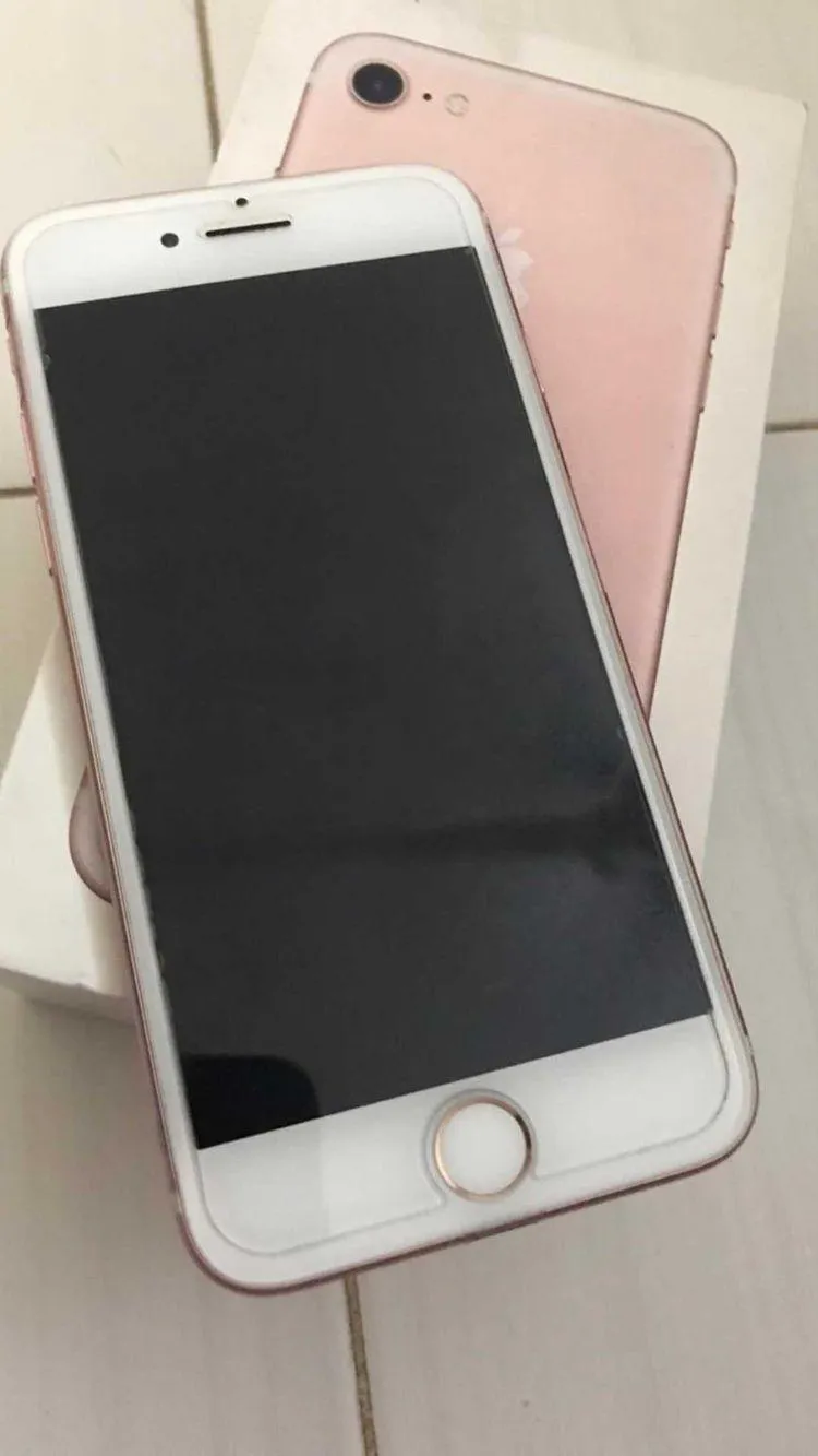 Iphone 7 rose gold - photo 2