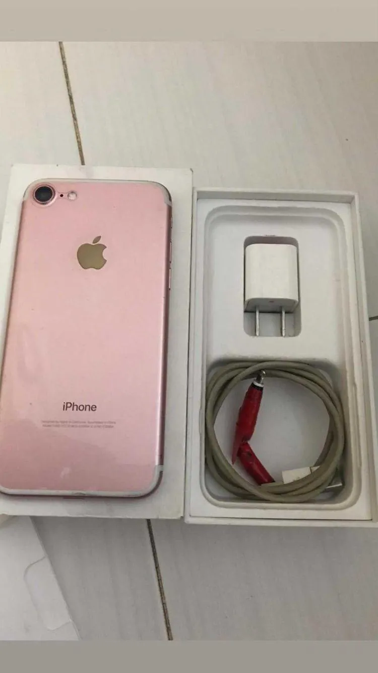 Iphone 7 rose gold - photo 1