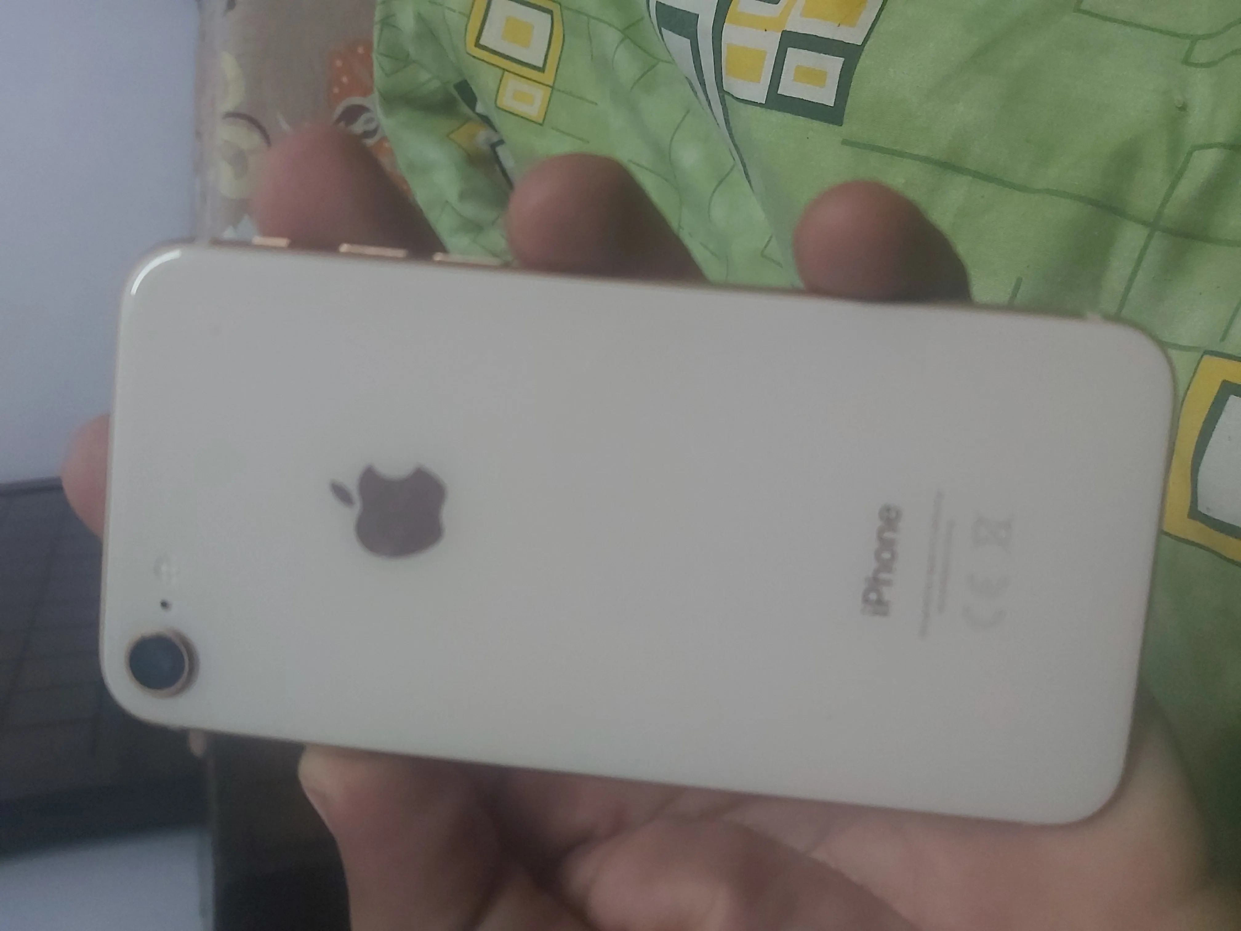 iPhone 8 - photo 1