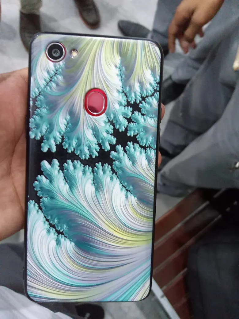 oppo f7 in good condition - photo 3