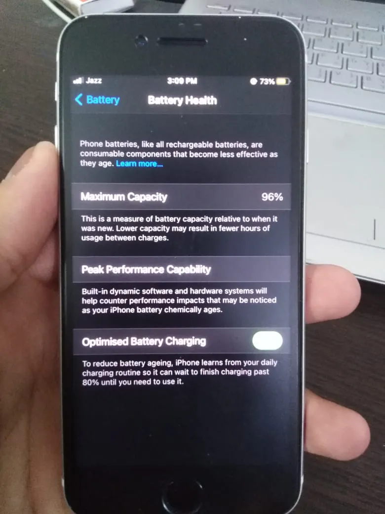iPhone se 2020 - photo 1