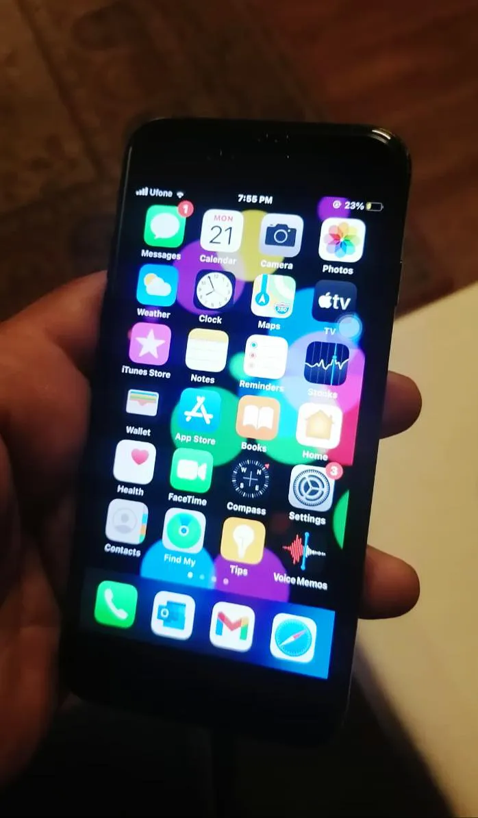 Iphone 7 - photo 1