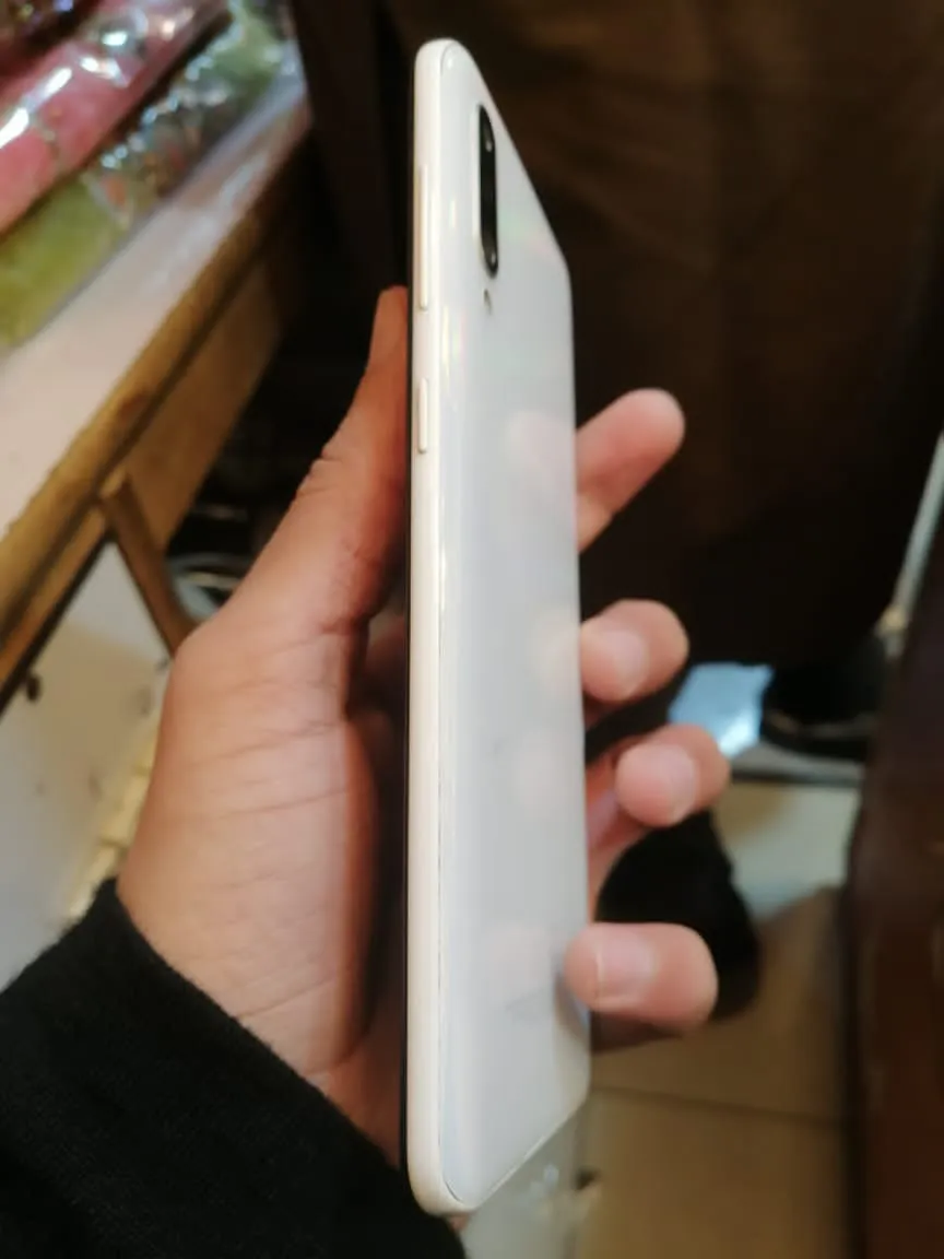 Samsung Galaxy A30s - photo 2