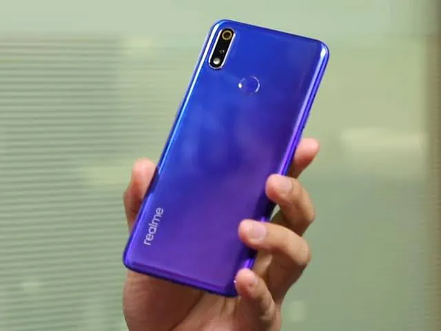 Realme 3 (4GB/64GB) - photo 1