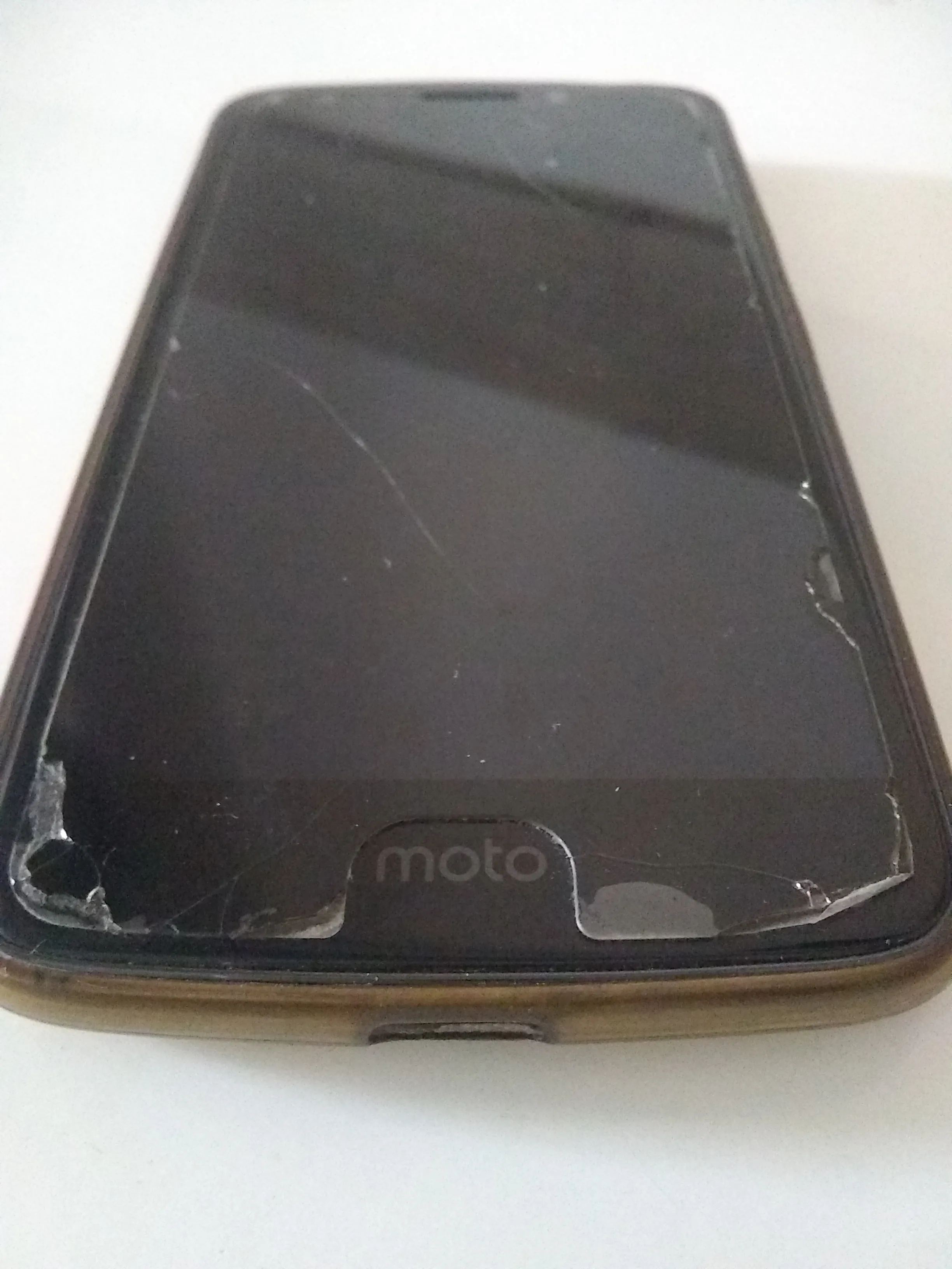 Moto E4 - photo 3