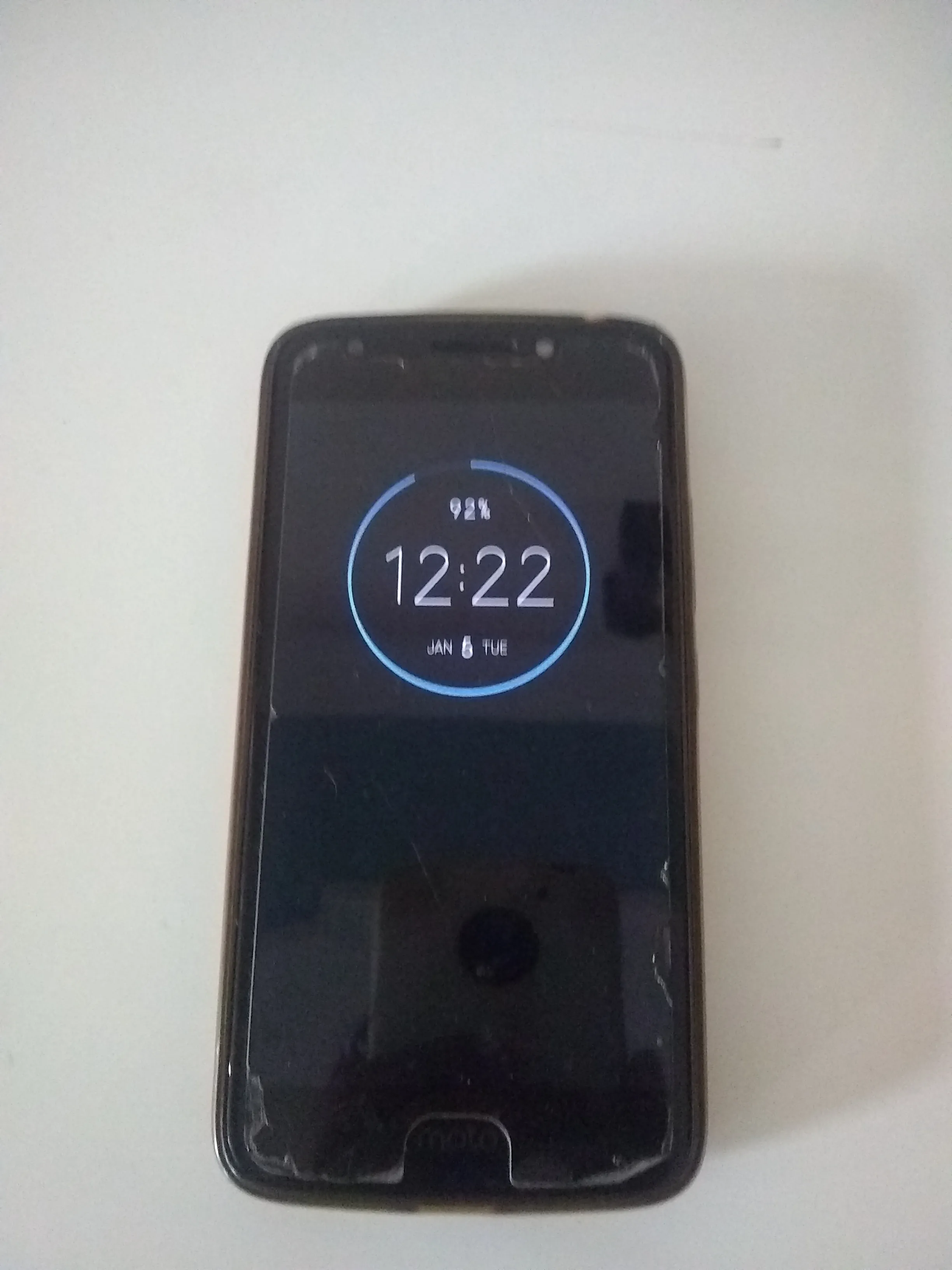 Moto E4 - photo 1