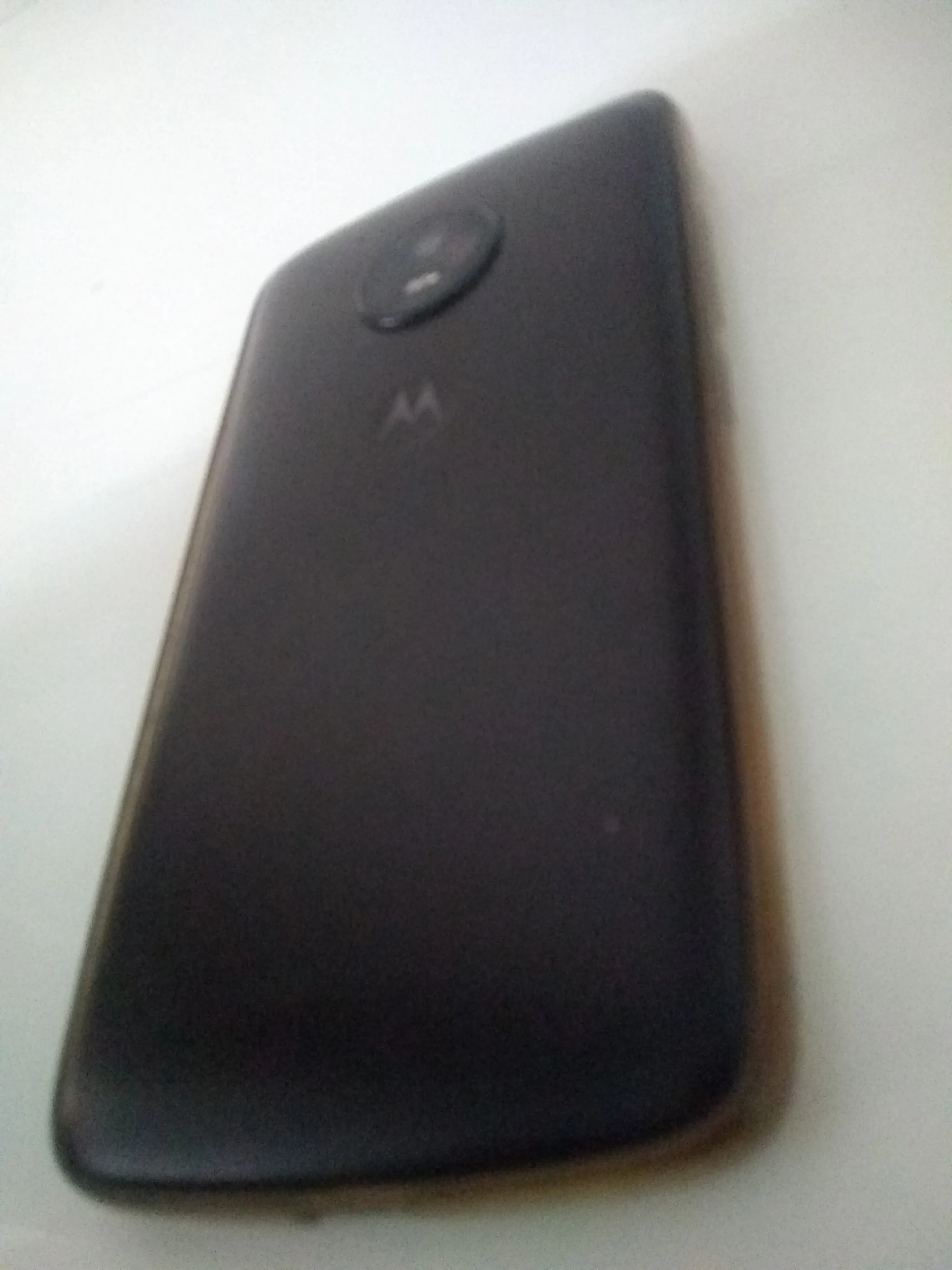 Moto E4 - photo 1