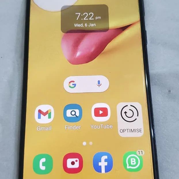 Samsung A70 - photo 2