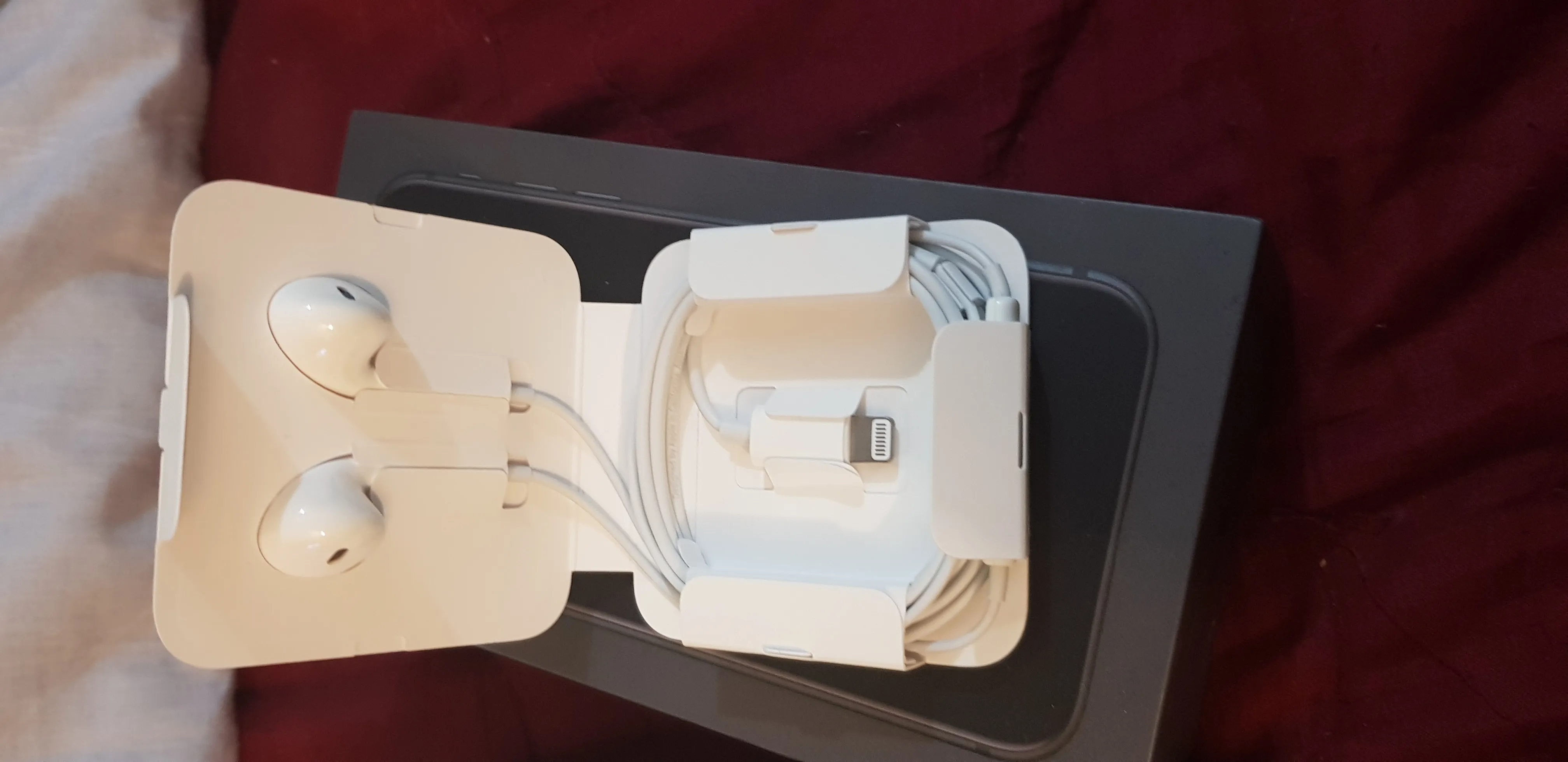 iPhone 8 brand new - photo 2
