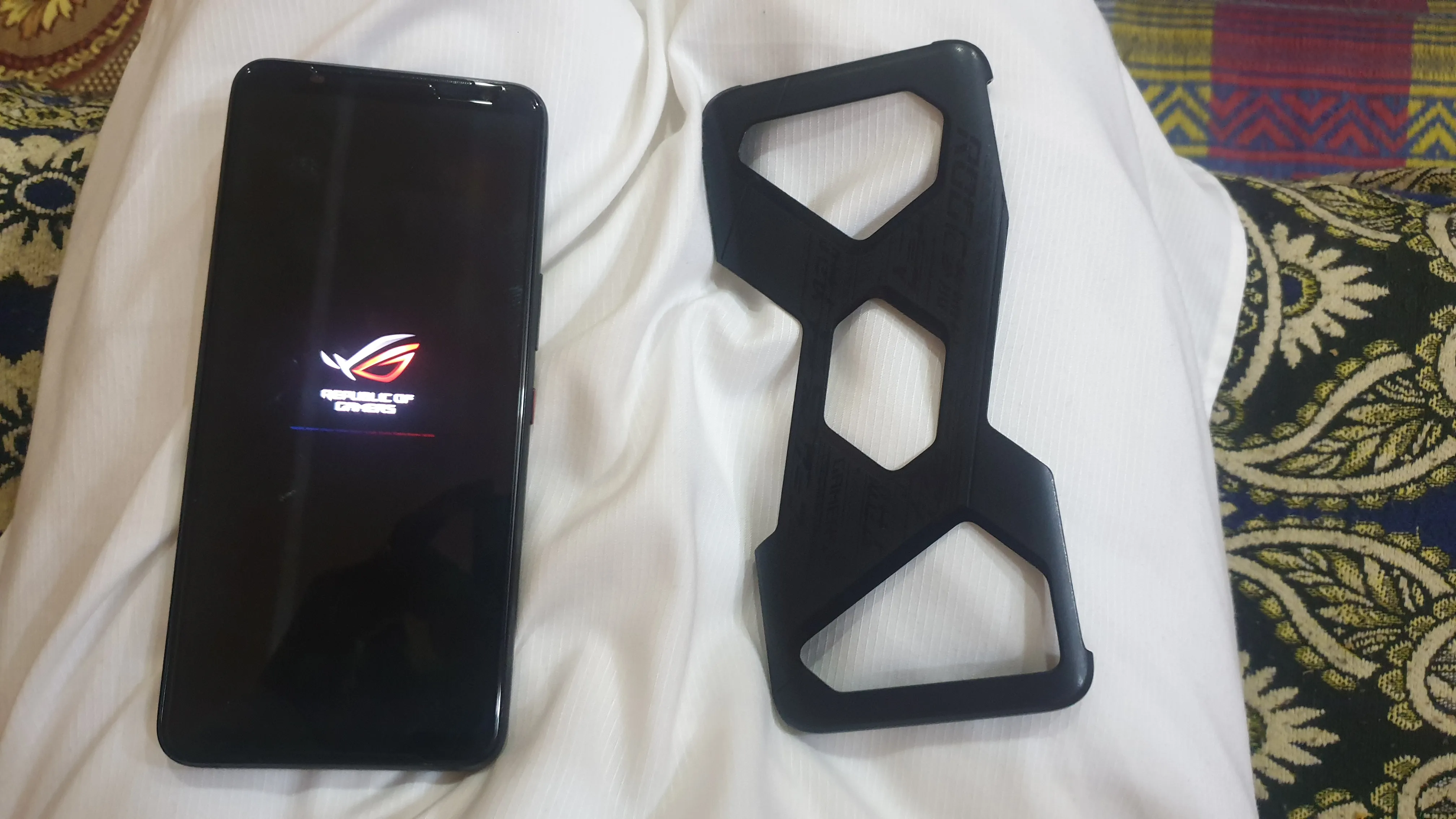 ASUS ROG PHONE 3 GAMING PHONE - photo 1