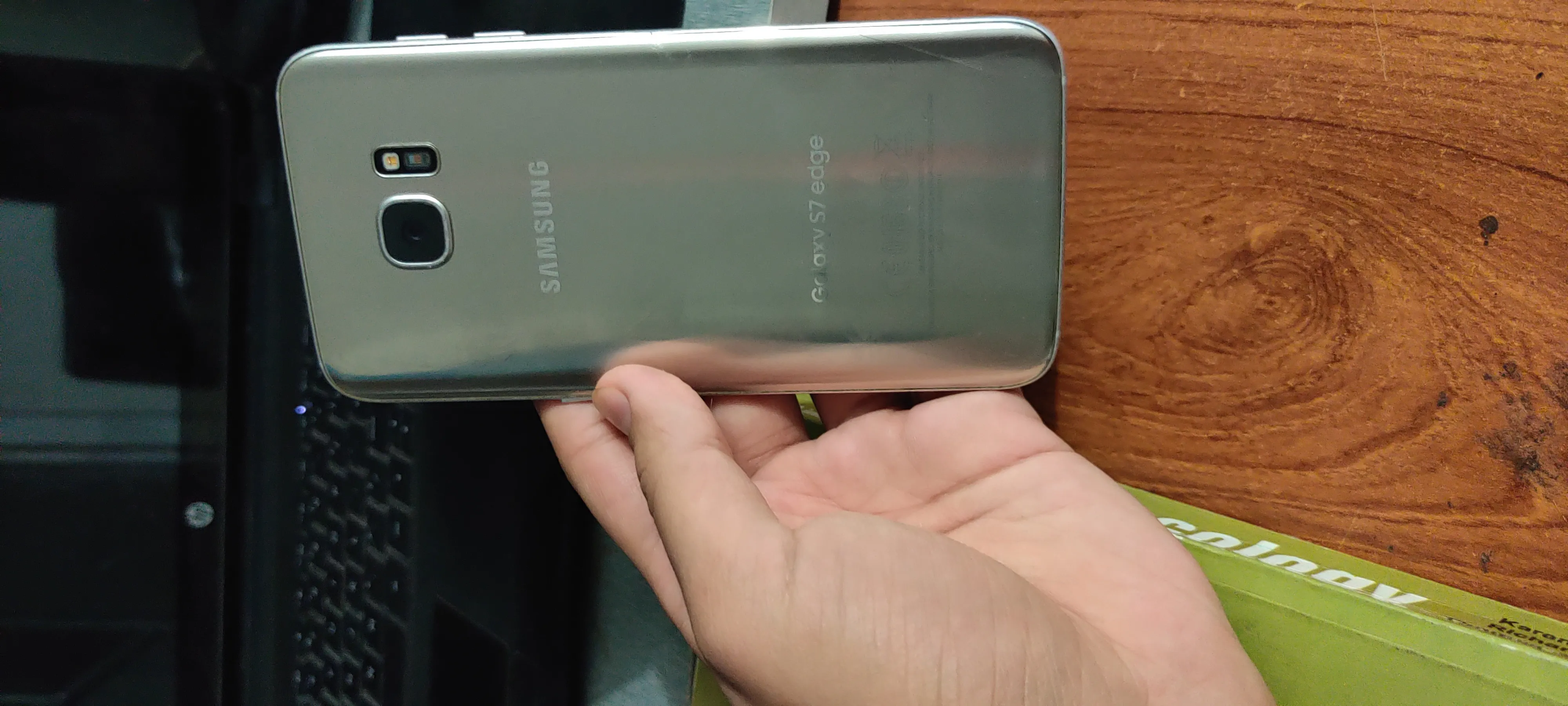 Selling s7 edge URGENTLY - photo 3